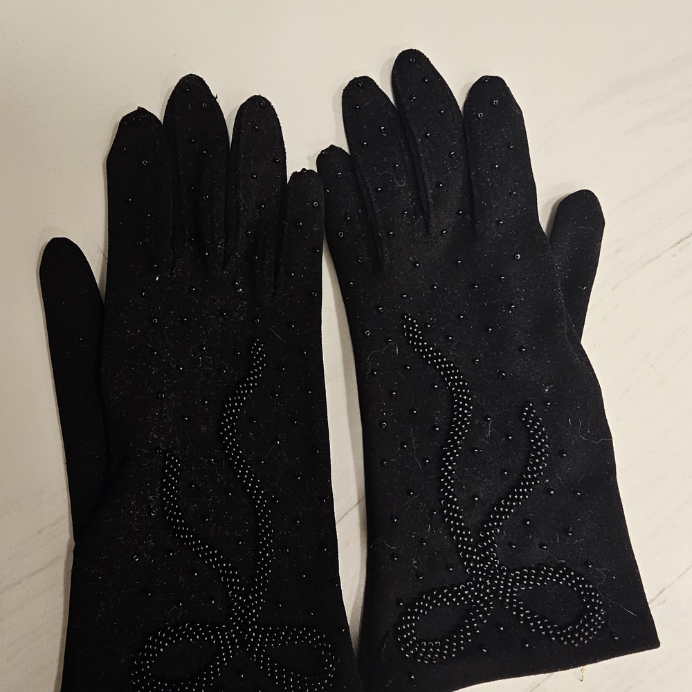 Vintage Women's Dress Gloves with Bead Bow Accent